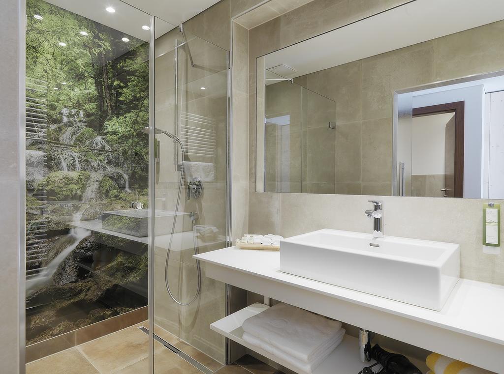 Alpina Zillertal . Family Lifestyle Kinderhotel Fügen Dış mekan fotoğraf