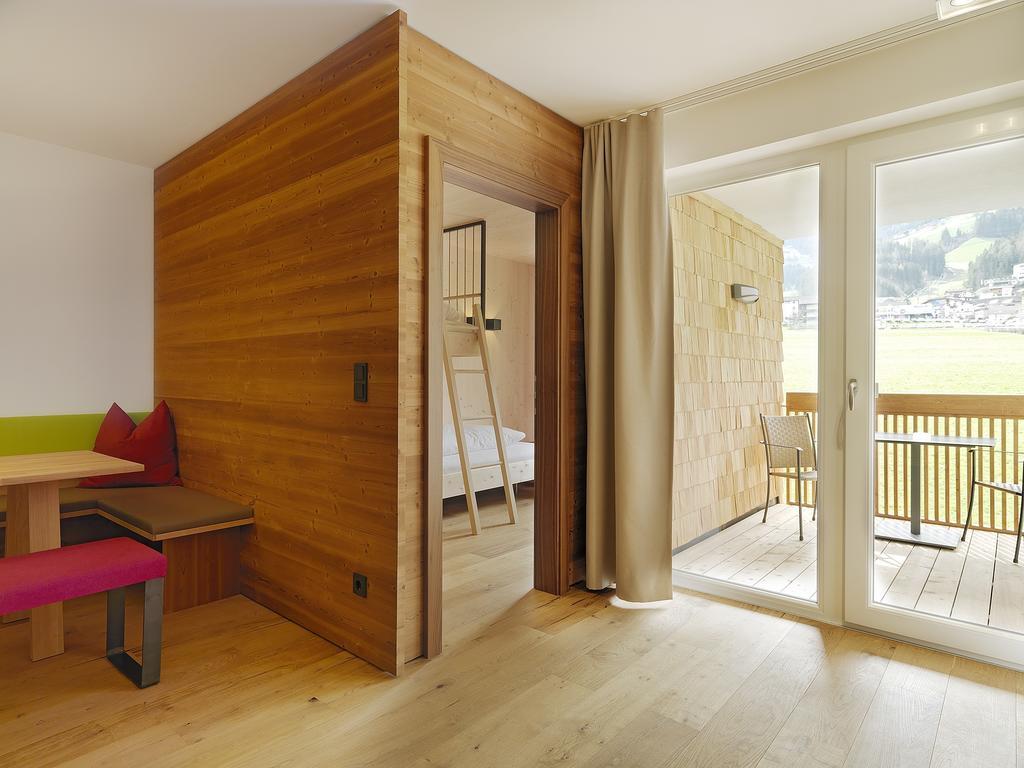 Alpina Zillertal . Family Lifestyle Kinderhotel Fügen Dış mekan fotoğraf